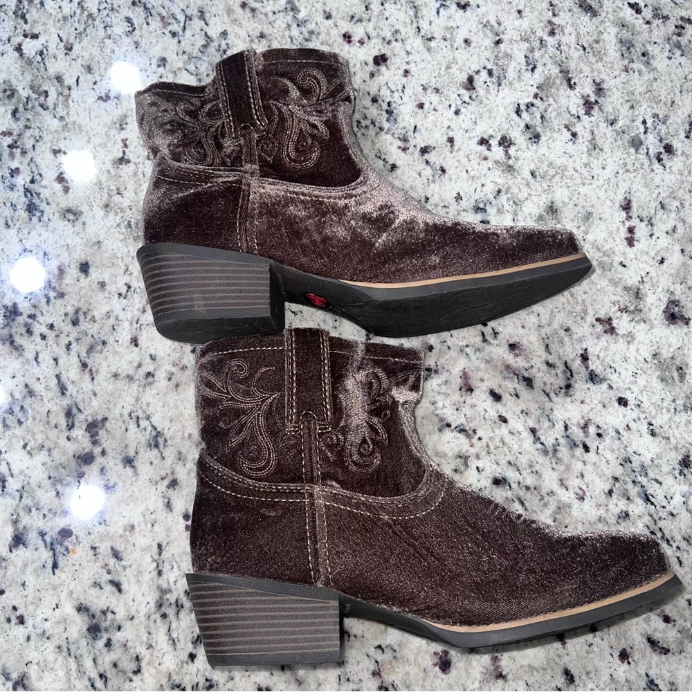 Justin Boots Rich Brown Velvet Ankle Booties - Picture 7 of 8